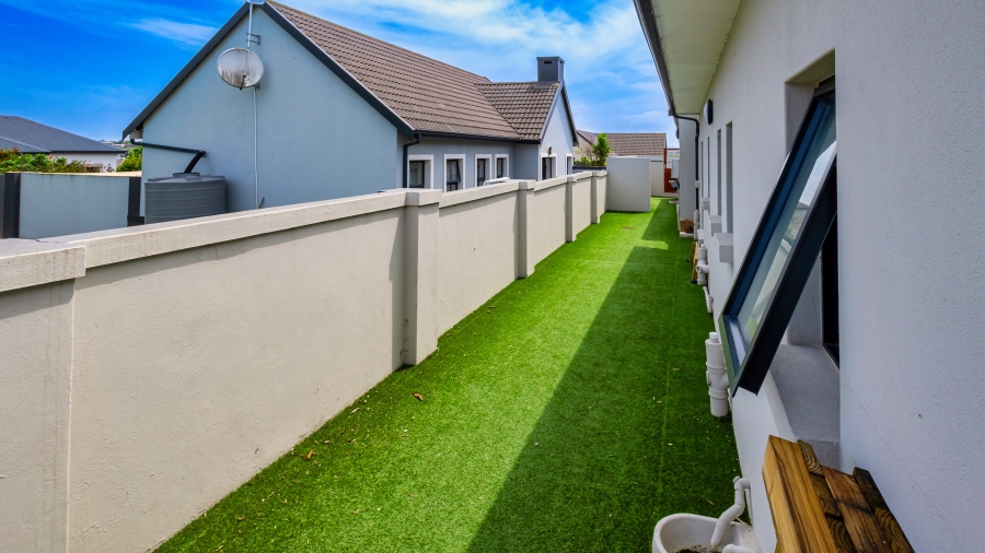 3 Bedroom Property for Sale in Blue Mountain Village Western Cape